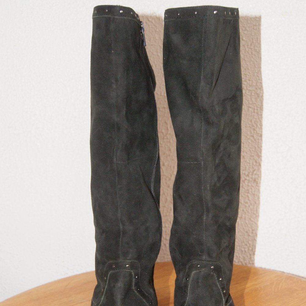 Suede Boots - Picture 4 of 9